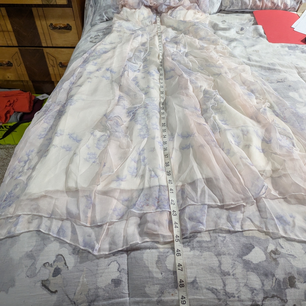 Size M Elegant Off-Shoulder Floral Maxi Dress with Ruffle Hem - Picture 13 of 16